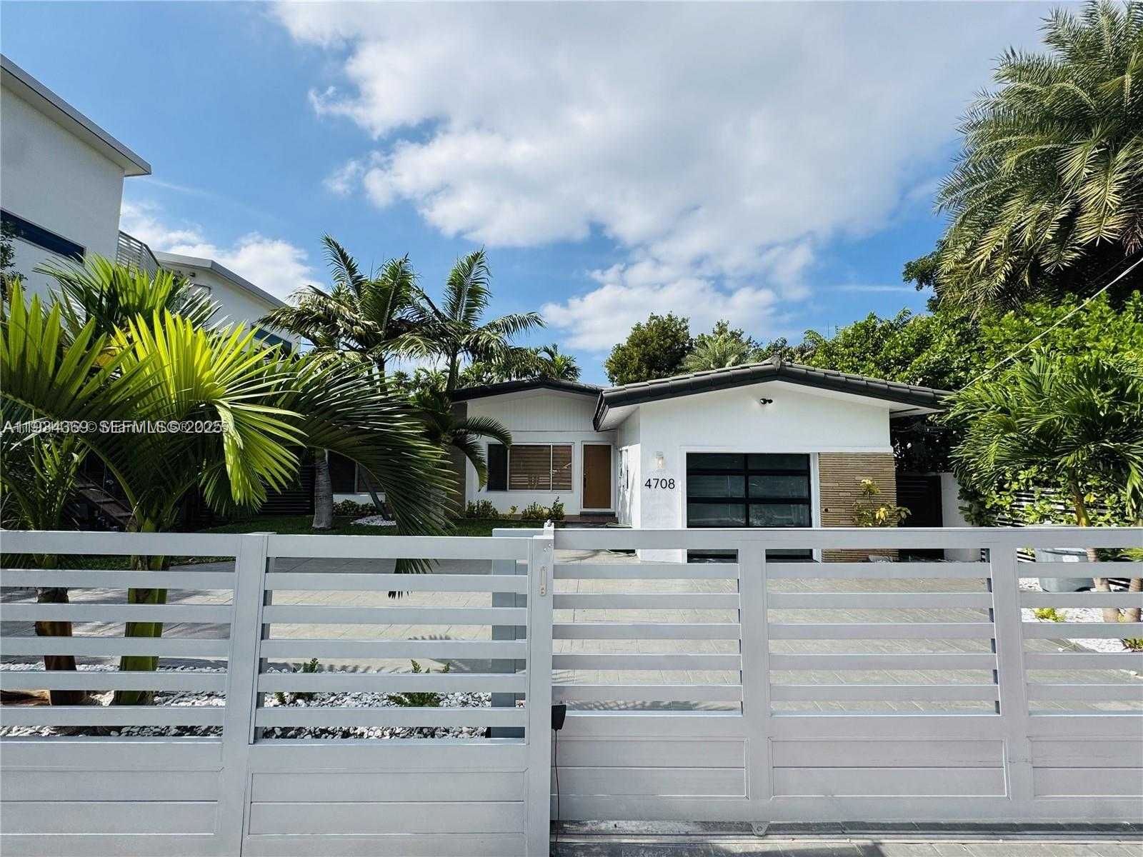 Small Image of 4708 ALTON RD, Miami Beach Number 14