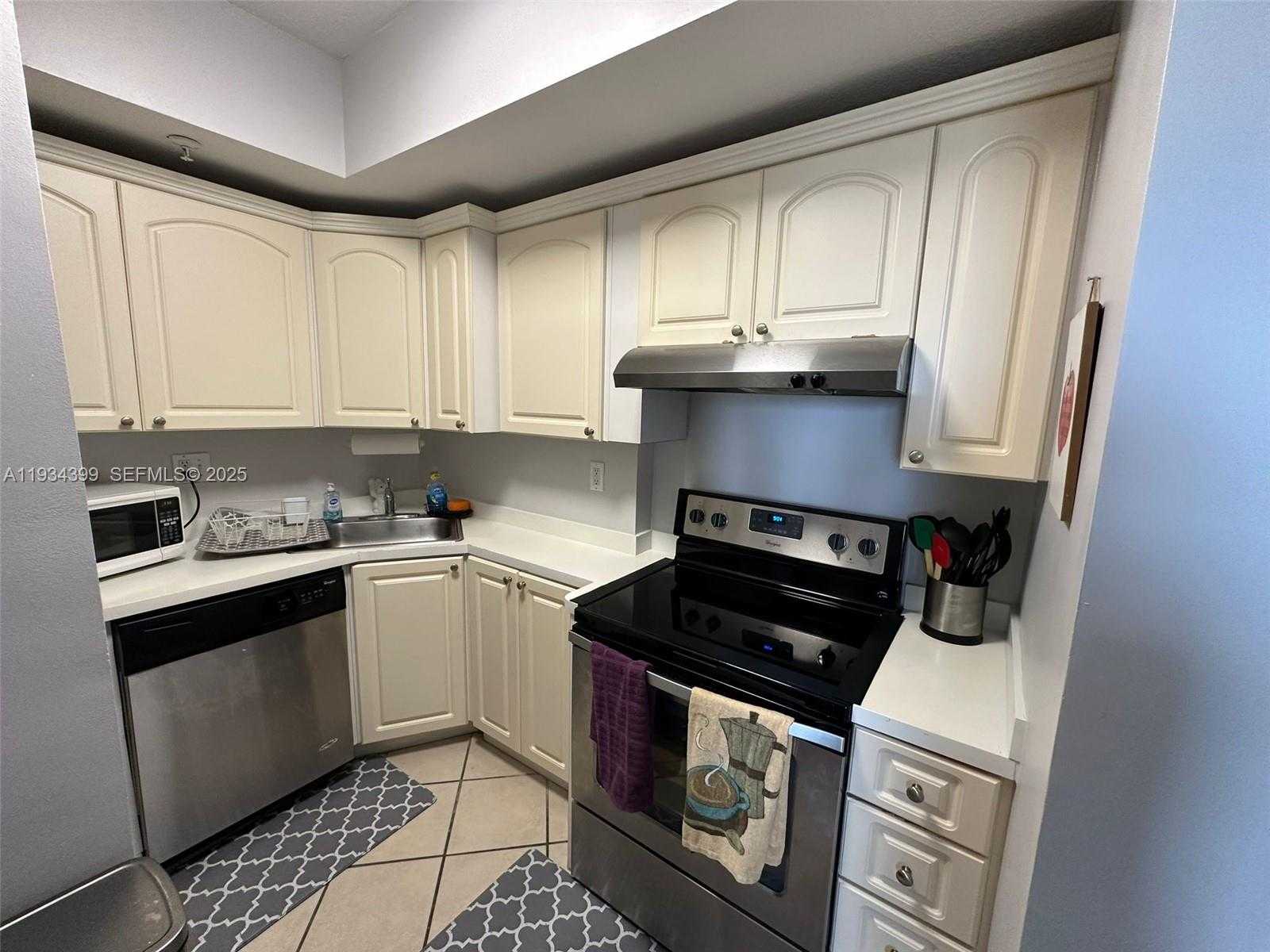 Small Image of 3500 CORAL WAY #PH-106, Miami Number 4