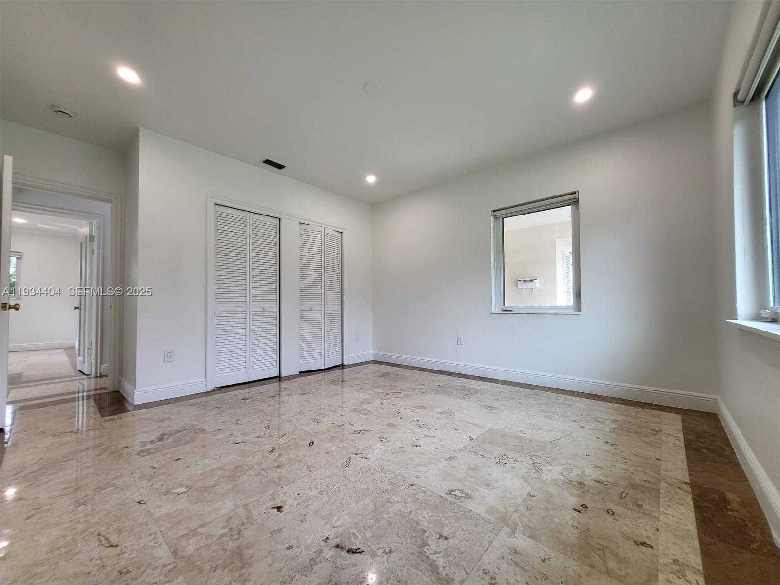 Small Image of 825 CREMONA AVE, Coral Gables Number 13