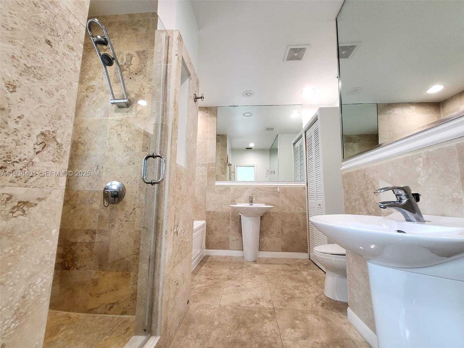 Small Image of 825 CREMONA AVE, Coral Gables Number 26