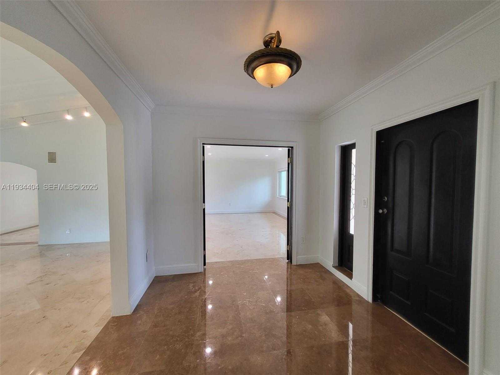 Small Image of 825 CREMONA AVE, Coral Gables Number 35