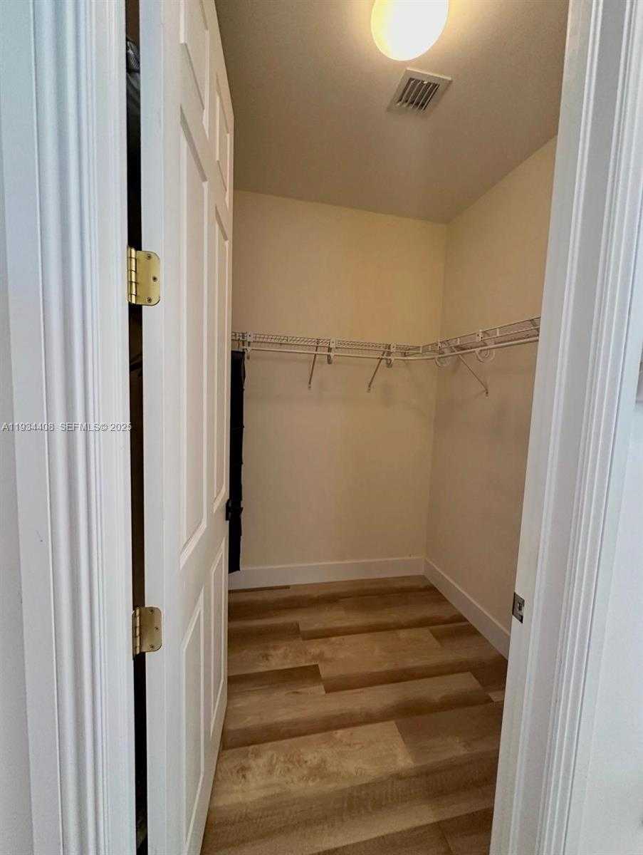 Small Image of 407 SOUTH WEST 5TH ST, Fort Lauderdale Number 19