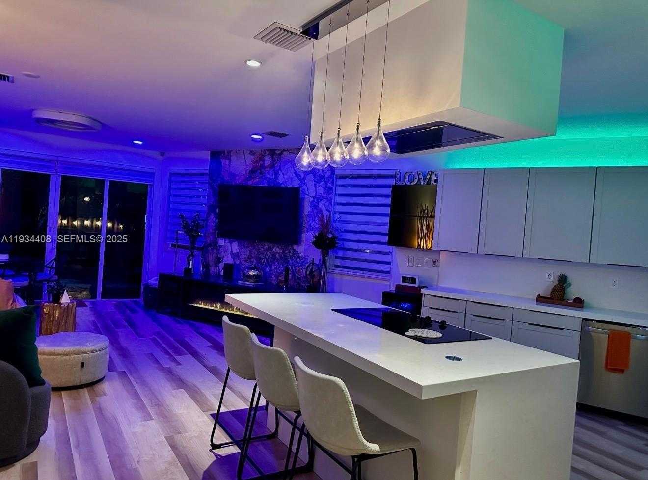 Small Image of 407 SOUTH WEST 5TH ST, Fort Lauderdale Number 2