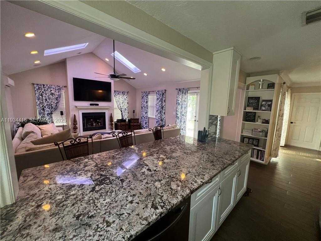 Imagen de Pequeño Objeto