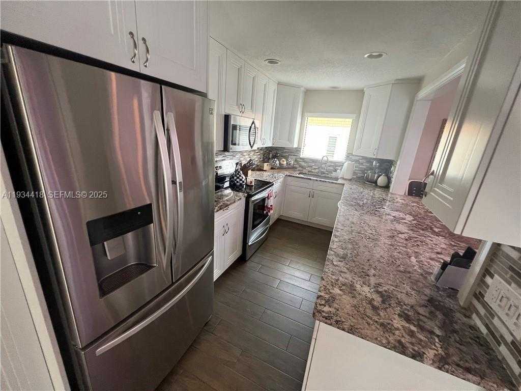 Imagen de Pequeño Objeto