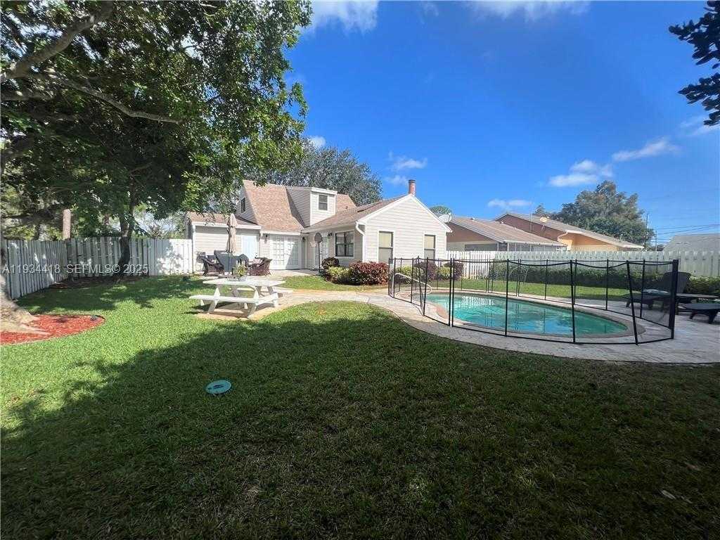 Imagen de Pequeño Objeto