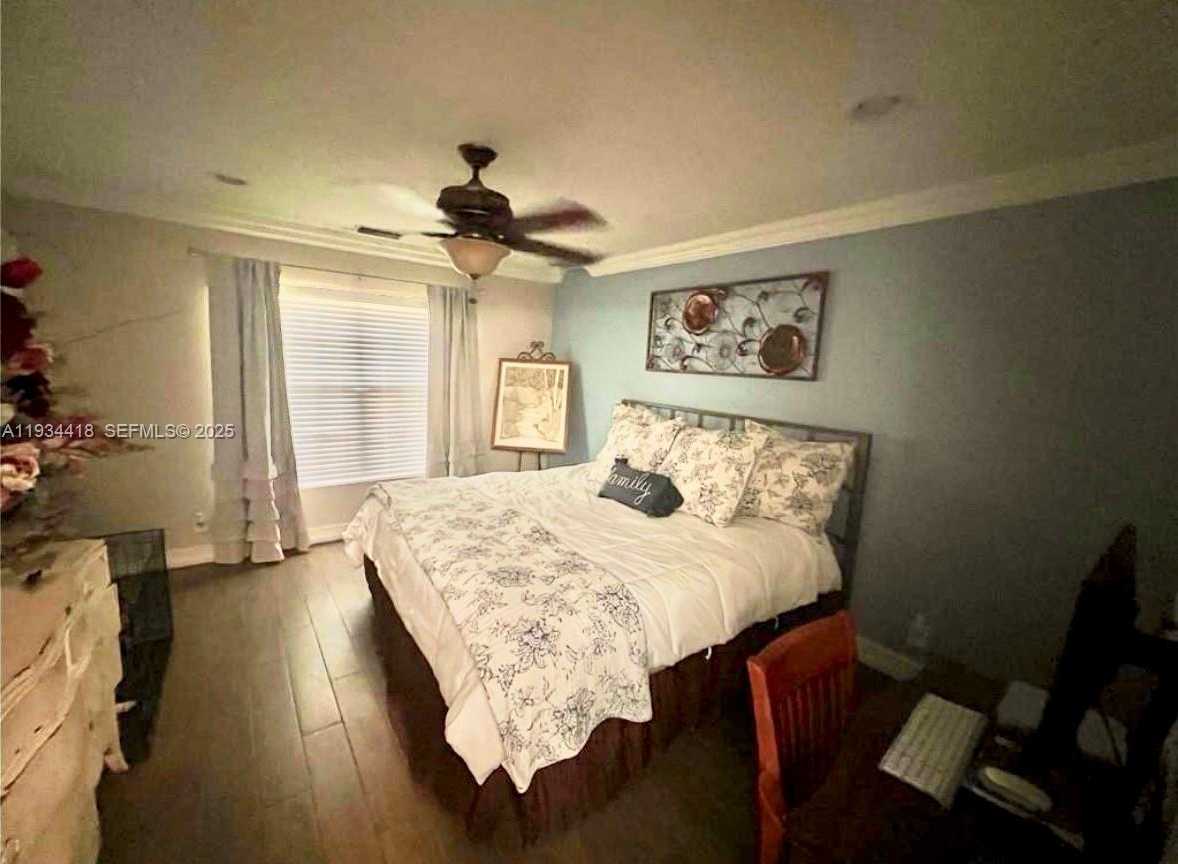 Imagen de Pequeño Objeto