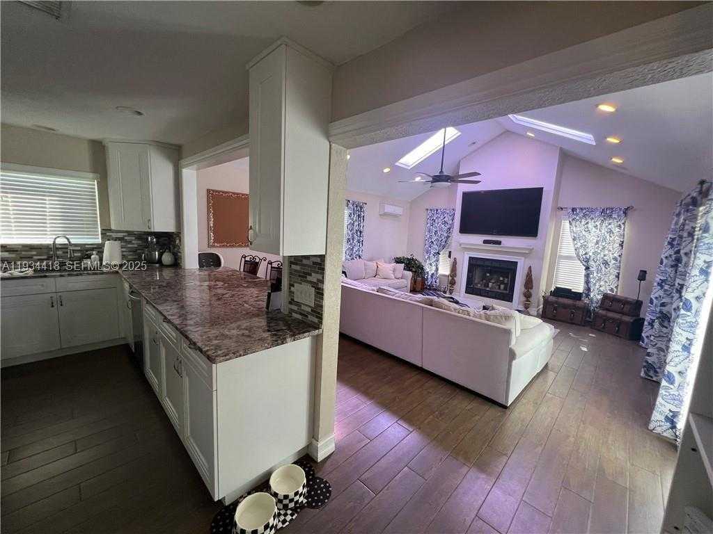 Imagen de Pequeño Objeto