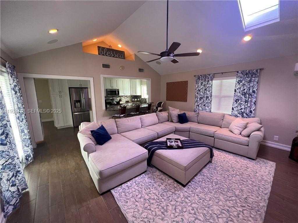 Imagen de Pequeño Objeto