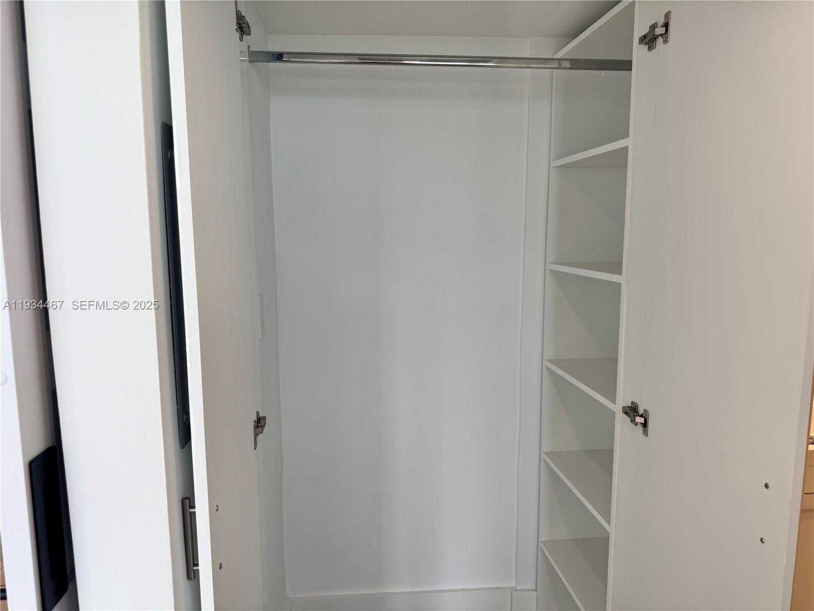 Small Image of 5161 COLLINS AVE #916, Miami Beach Number 11