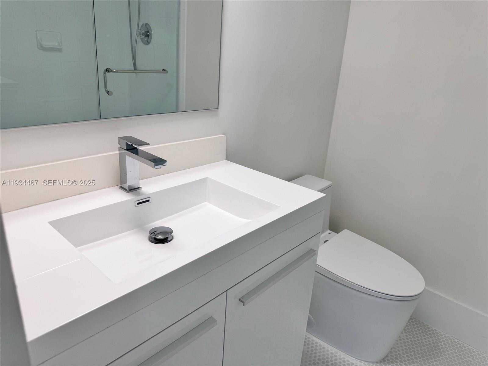 Small Image of 5161 COLLINS AVE #916, Miami Beach Number 12