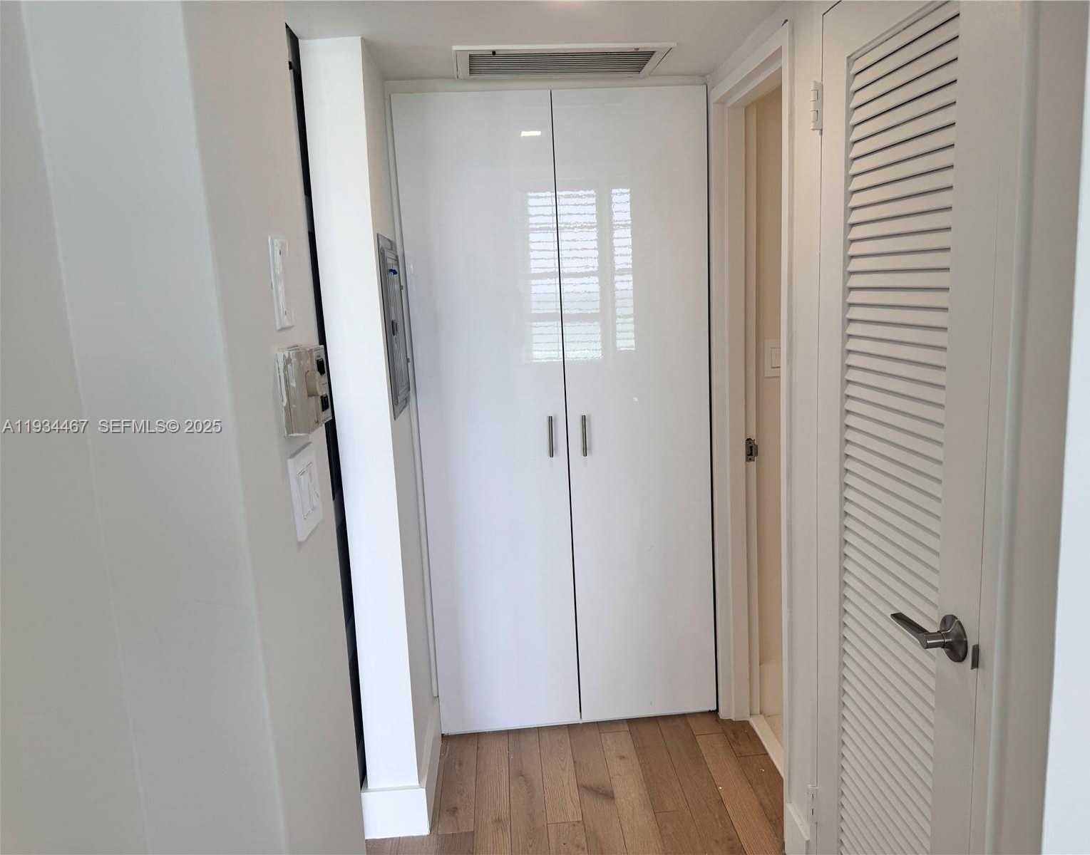Small Image of 5161 COLLINS AVE #916, Miami Beach Number 15