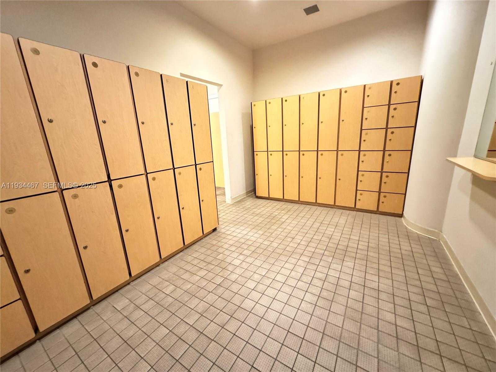 Small Image of 5161 COLLINS AVE #916, Miami Beach Number 20