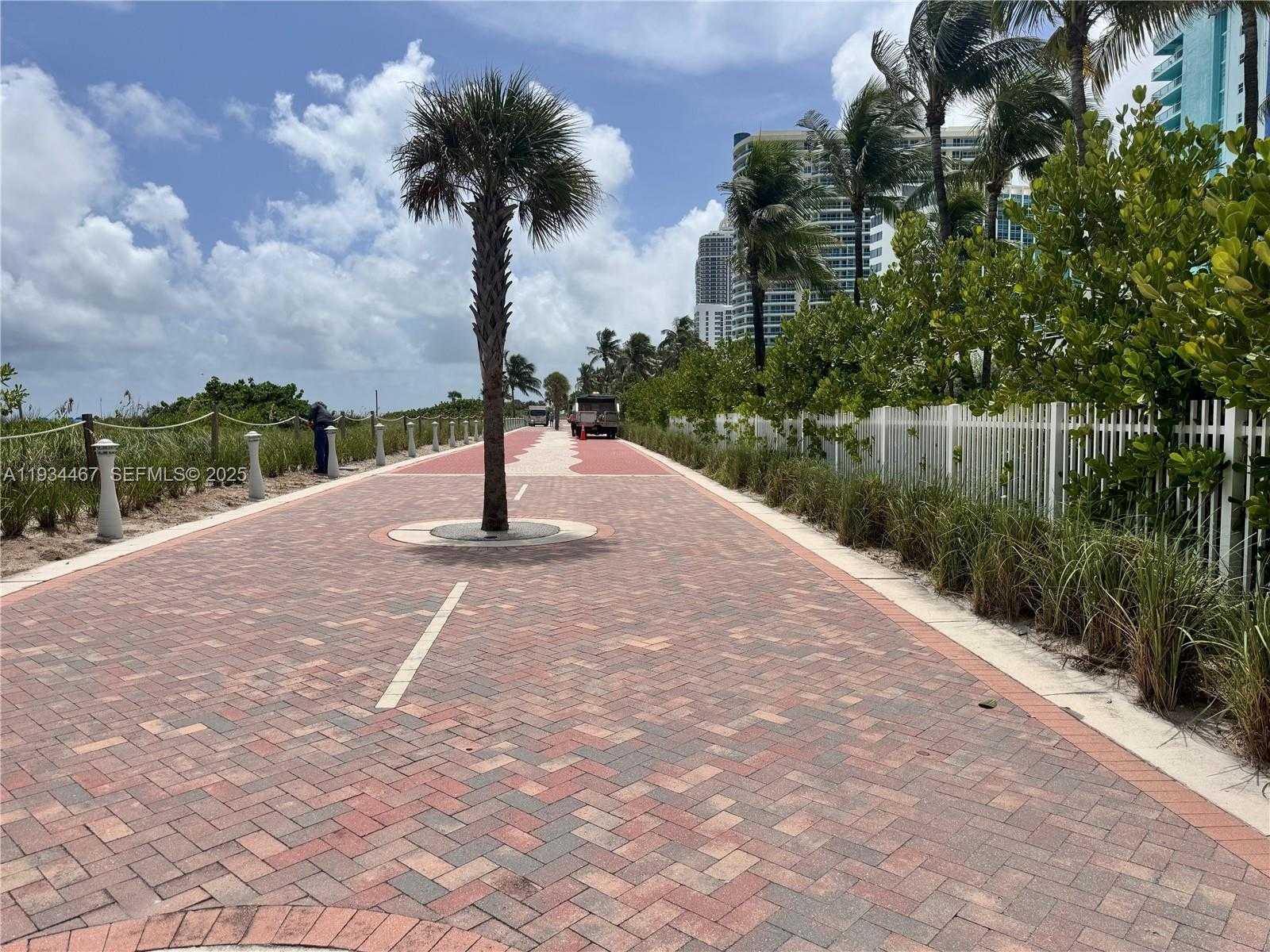 Small Image of 5161 COLLINS AVE #916, Miami Beach Number 31