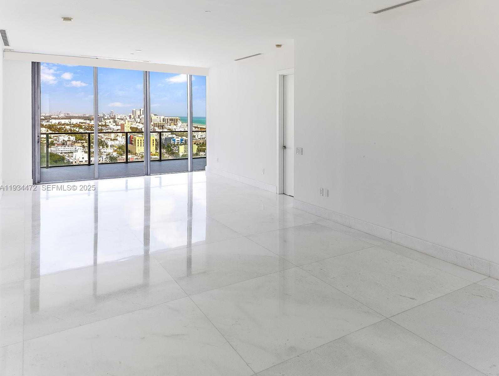 Small Image of 800 SOUTH POINTE DR #2103, Miami Beach Number 15