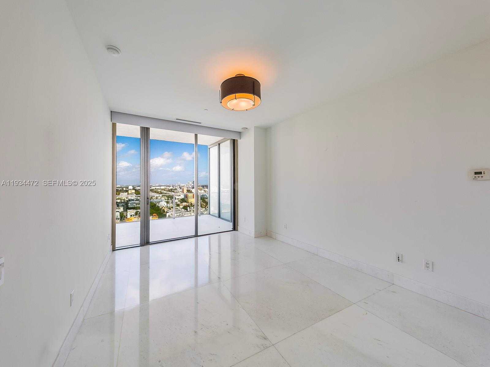 Small Image of 800 SOUTH POINTE DR #2103, Miami Beach Number 28