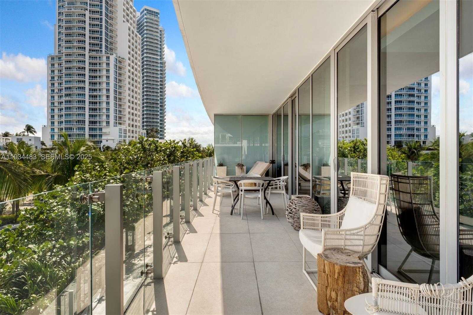Small Image of 1 COLLINS AVE #308, Miami Beach Number 27