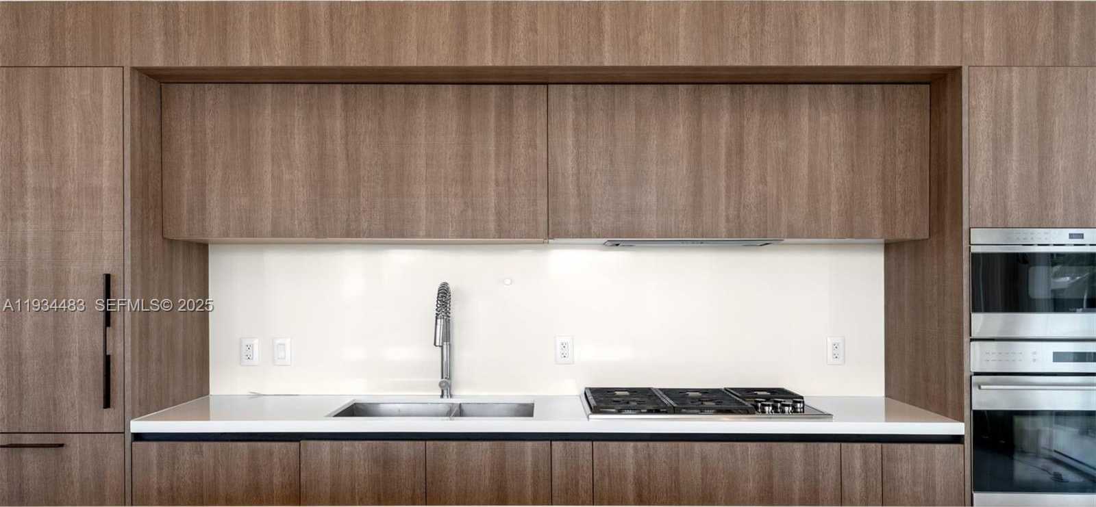 Small Image of 1 COLLINS AVE #308, Miami Beach Number 8