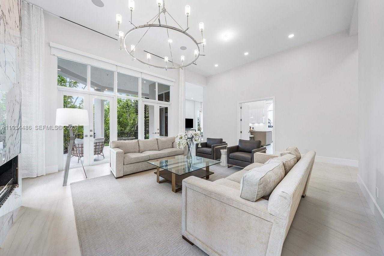 Small Image of 3912 ISLAND ESTATES DR, Aventura Number 12