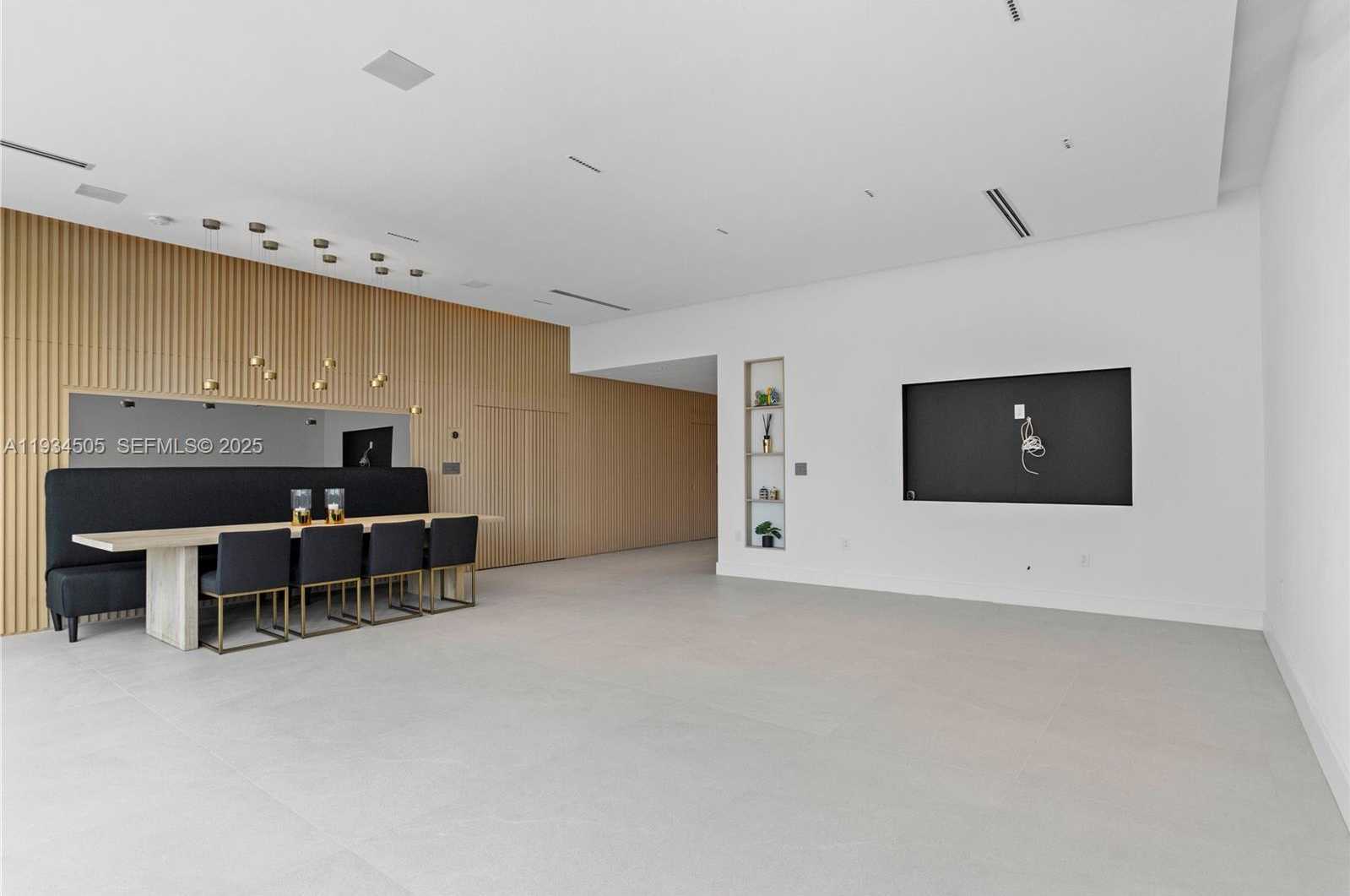 Small Image of 1661 DAYTONIA RD, Miami Beach Number 13