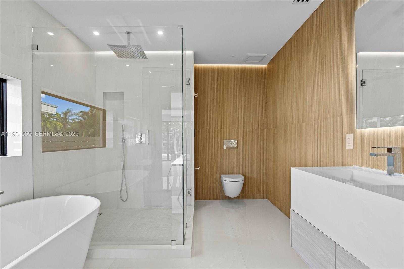 Small Image of 1661 DAYTONIA RD, Miami Beach Number 16