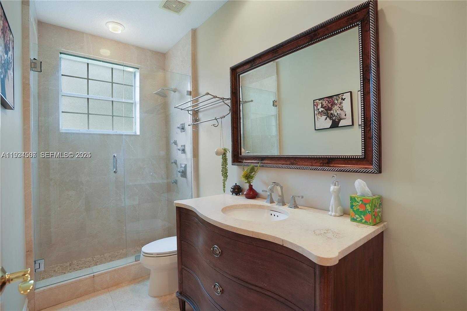 Small Image of 11242 SOUTH WEST 25TH CT, Davie Number 15