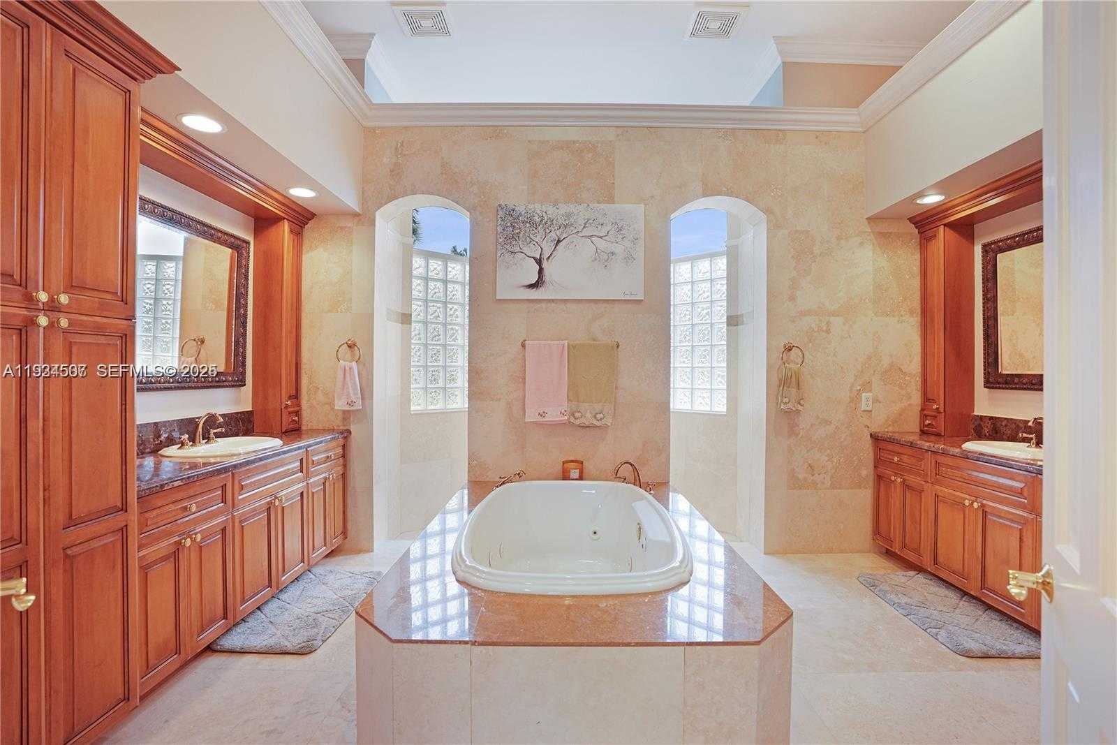 Small Image of 11242 SOUTH WEST 25TH CT, Davie Number 4