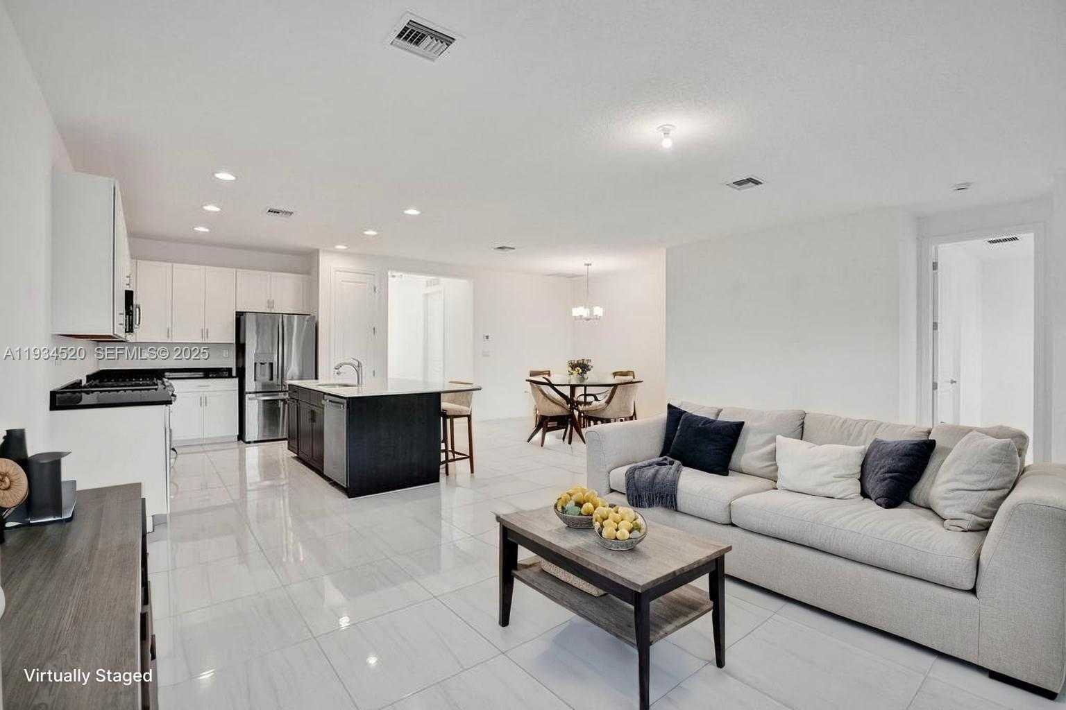 Small Image of 19594 BROAD SHORE WALK #19594, Loxahatchee Number 2