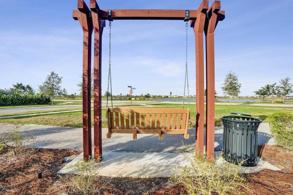 Small Image of 19594 BROAD SHORE WALK #19594, Loxahatchee Number 21