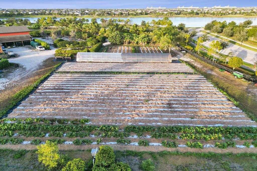 Small Image of 19594 BROAD SHORE WALK #19594, Loxahatchee Number 44