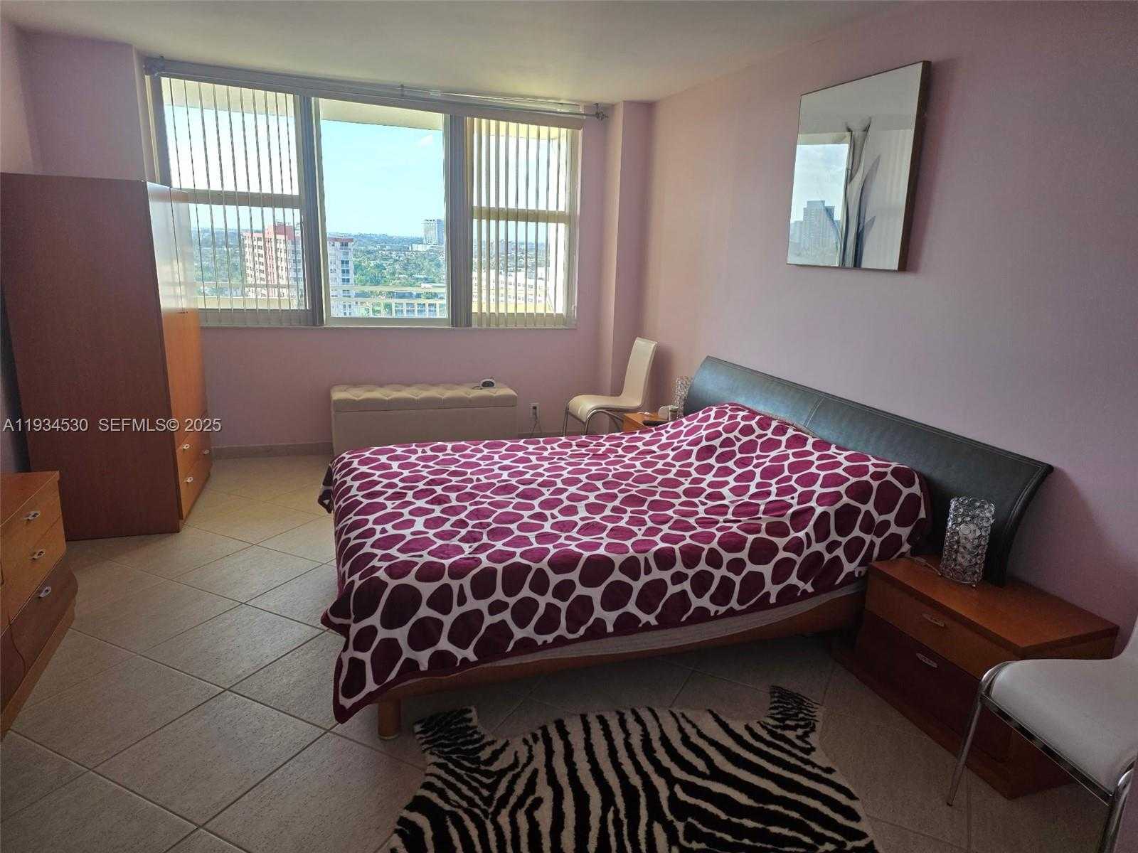 Small Image of 3180 SOUTH OCEAN DR #1617, Hallandale Beach Number 11