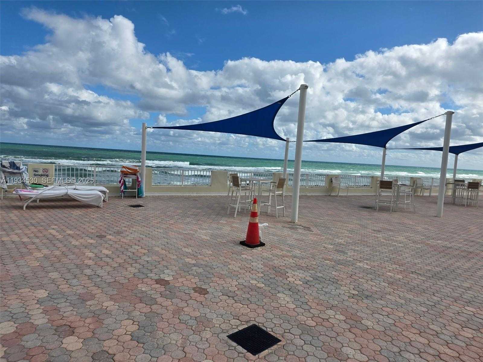Small Image of 3180 SOUTH OCEAN DR #1617, Hallandale Beach Number 2
