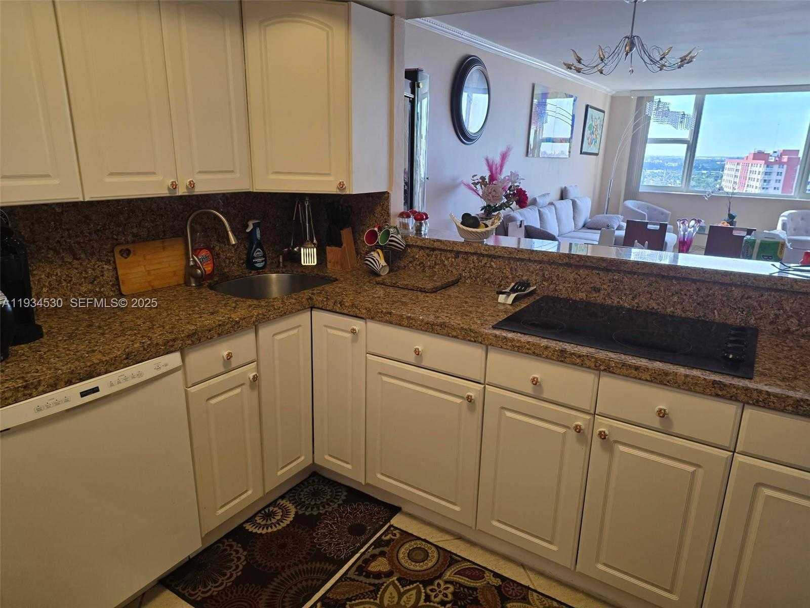 Small Image of 3180 SOUTH OCEAN DR #1617, Hallandale Beach Number 5