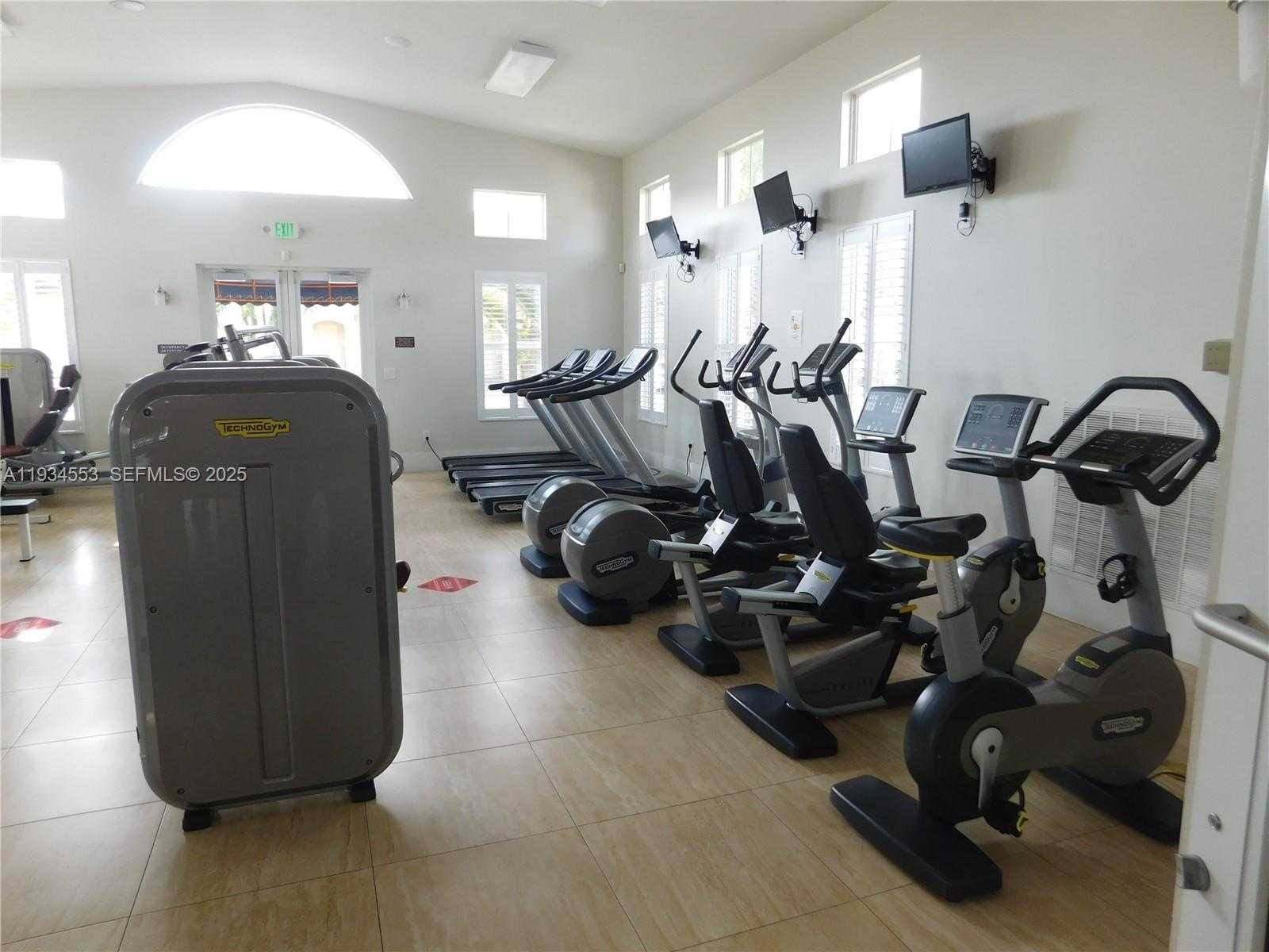 Small Image of Miami Number 10