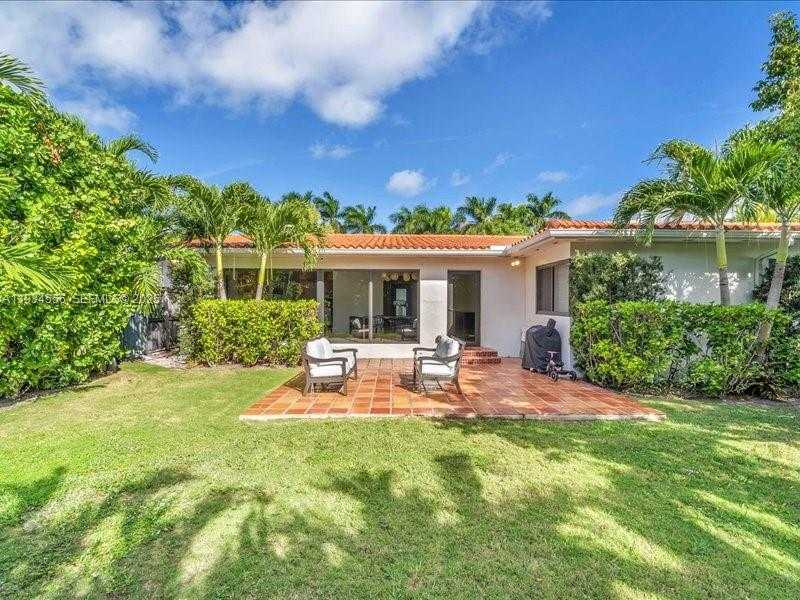 Small Image of 920 WEST 47TH CT, Miami Beach Number 17