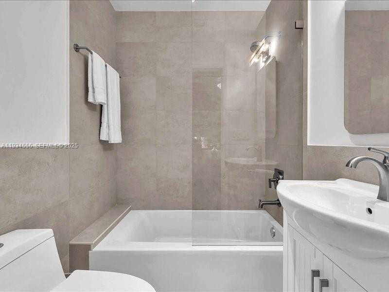 Small Image of 920 WEST 47TH CT, Miami Beach Number 23