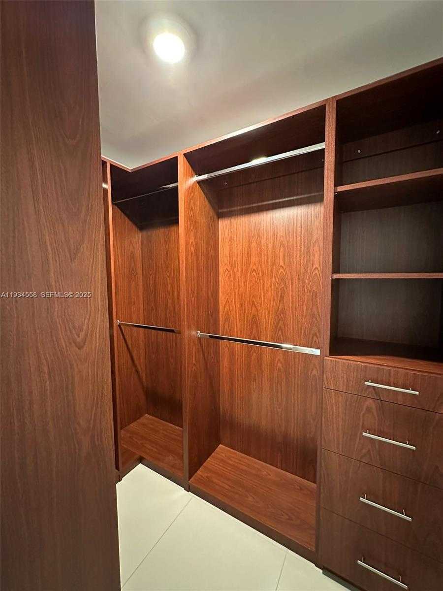 Small Image of 7535 SOUTH WEST 117 ST, Pinecrest Number 15