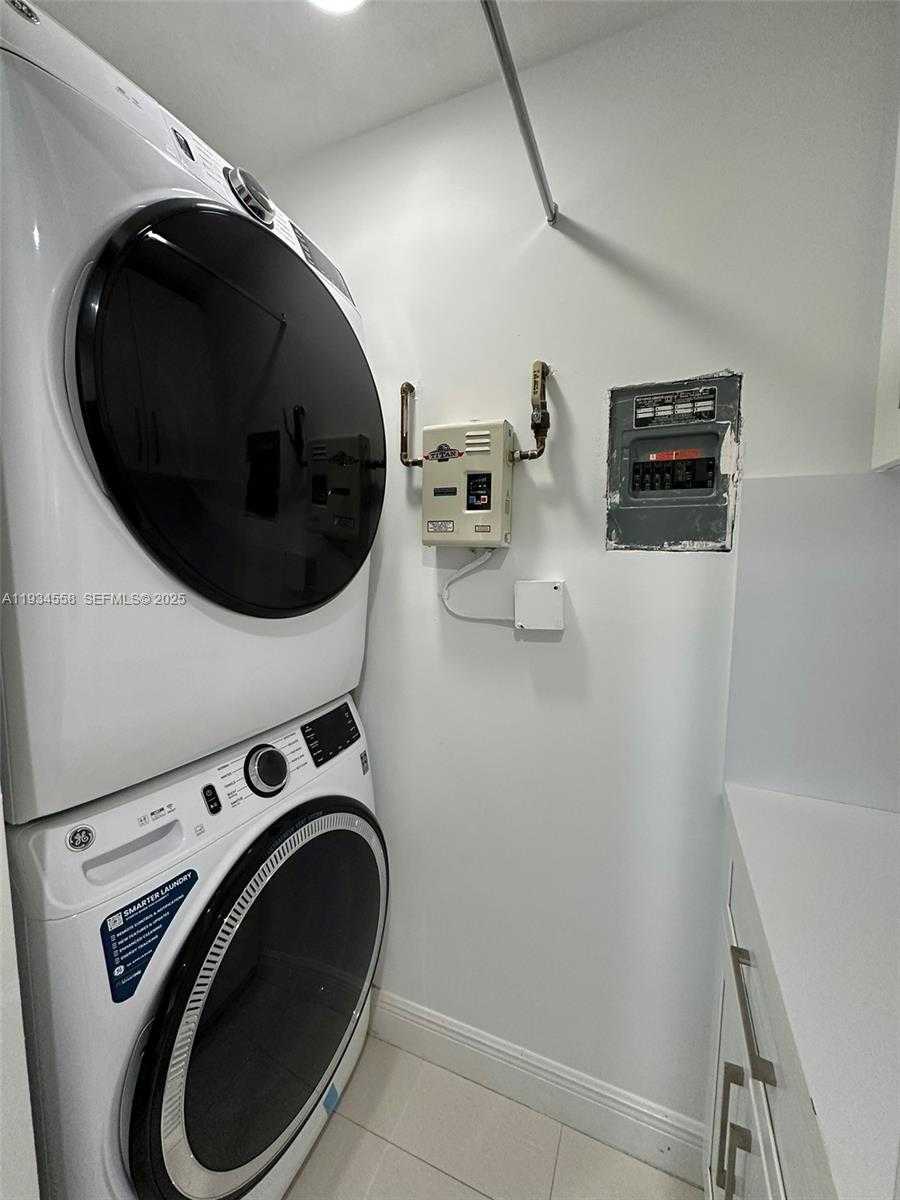 Small Image of 7535 SOUTH WEST 117 ST, Pinecrest Number 16