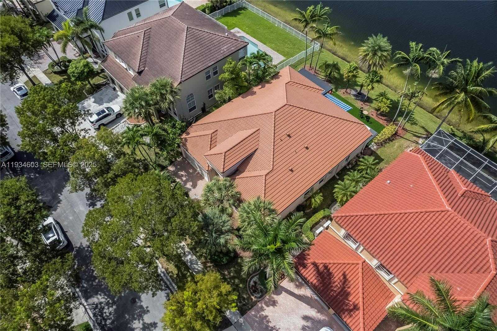 Small Image of 5046 SOUTH WEST 162ND AVE, Miramar Number 3