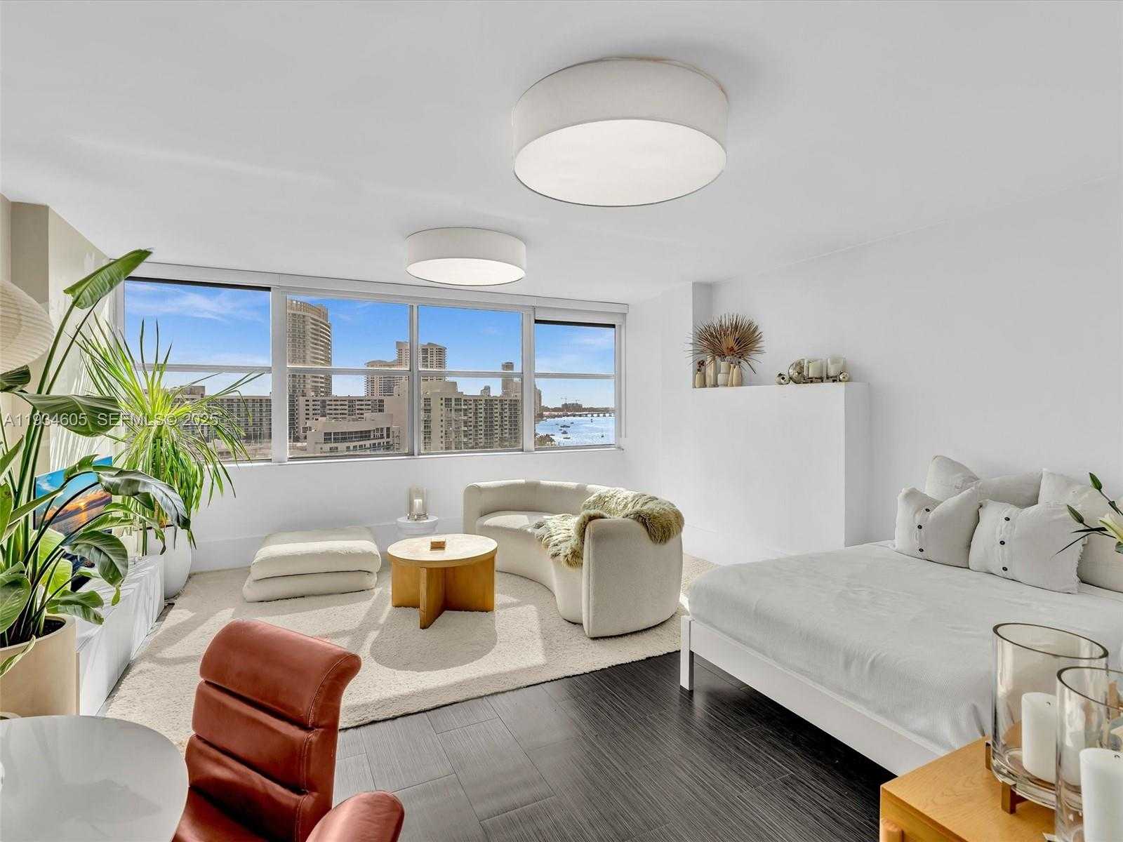 Small Image of 20 ISLAND AVE #1215, Miami Beach Number 2