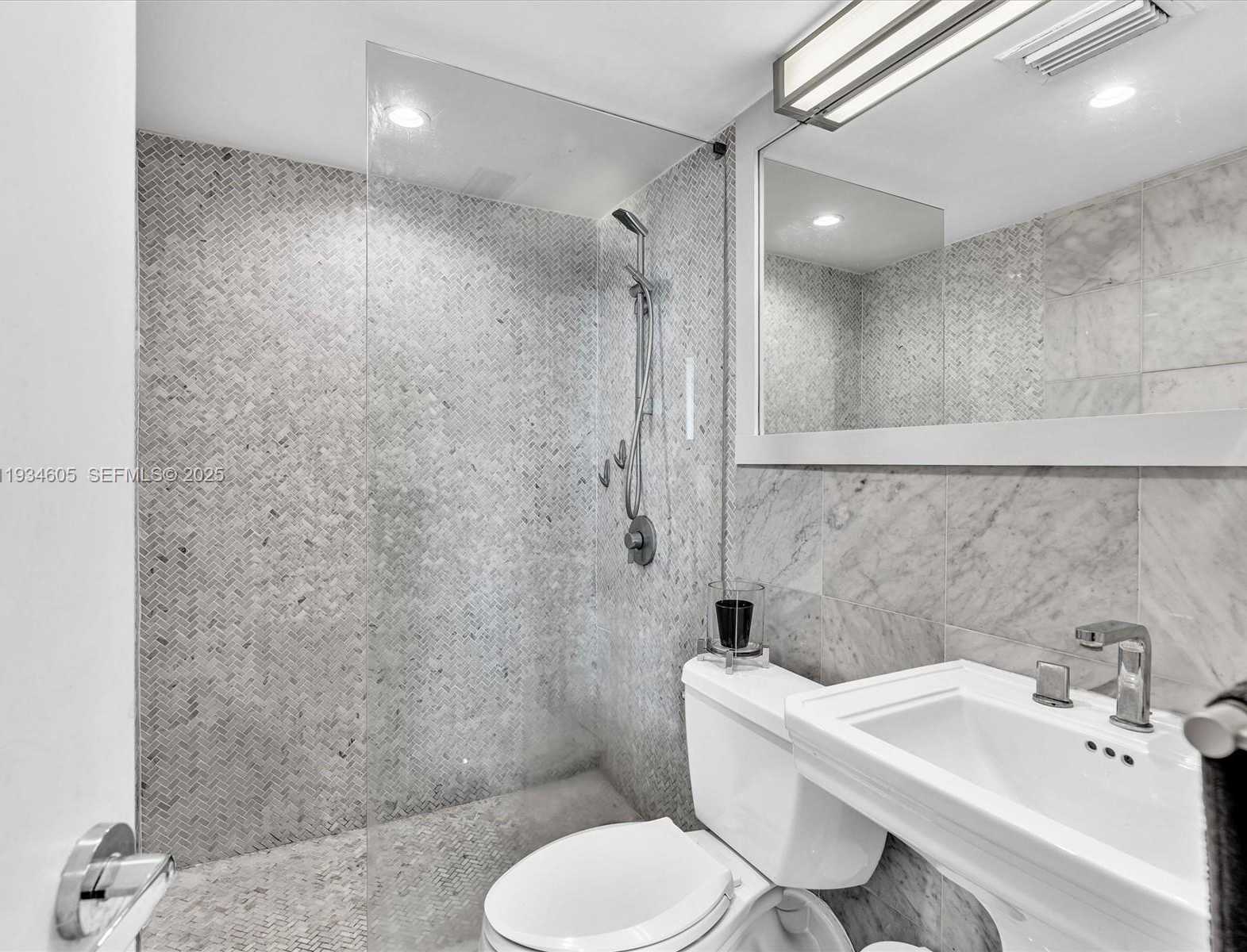 Small Image of 20 ISLAND AVE #1215, Miami Beach Number 9