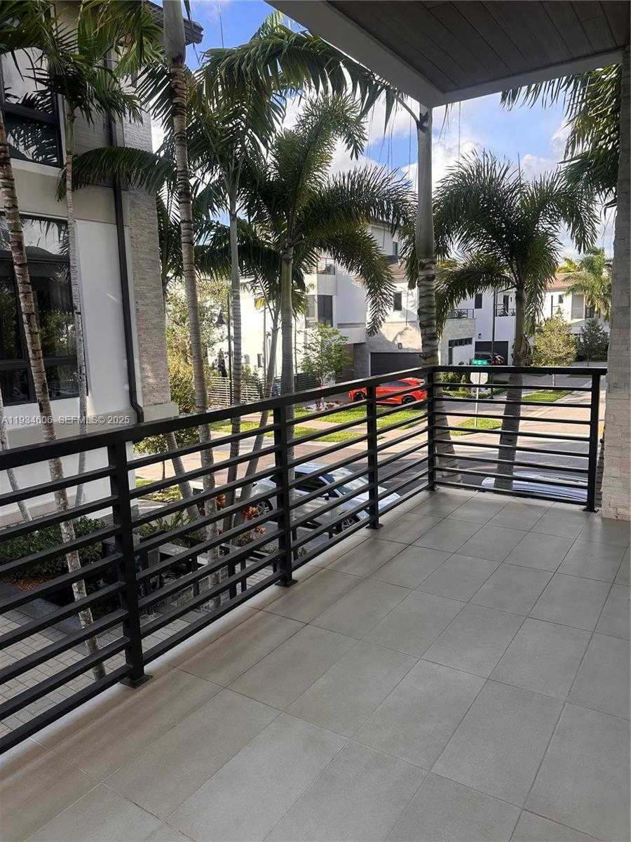 Small Image of 8231 NORTH WEST 48TH ST #8231, Doral Number 13
