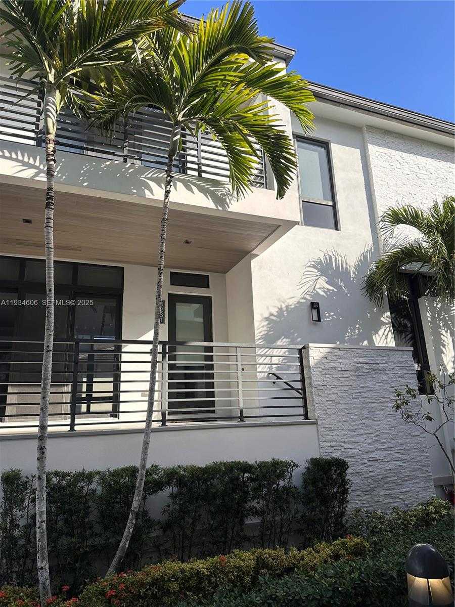 Small Image of 8231 NORTH WEST 48TH ST #8231, Doral Number 16