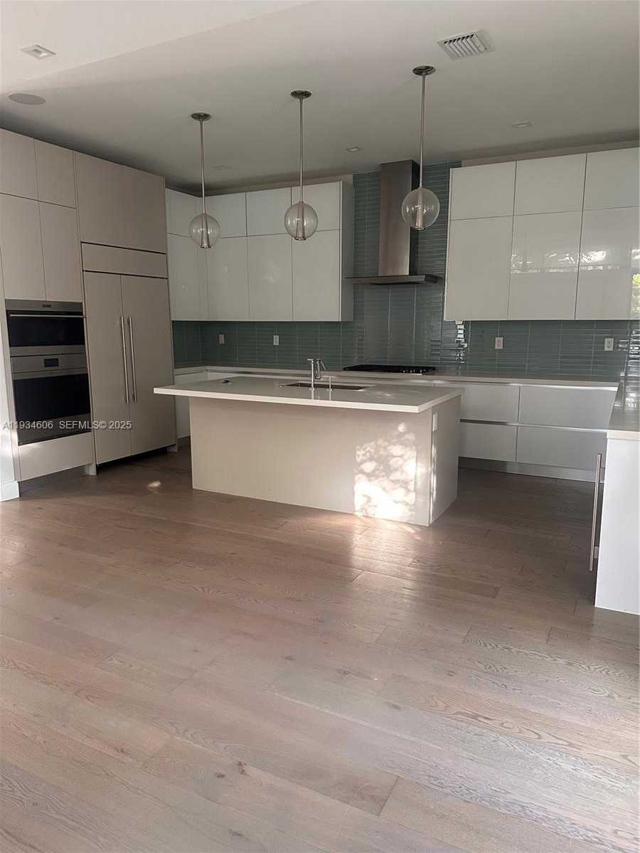 Small Image of 8231 NORTH WEST 48TH ST #8231, Doral Number 3