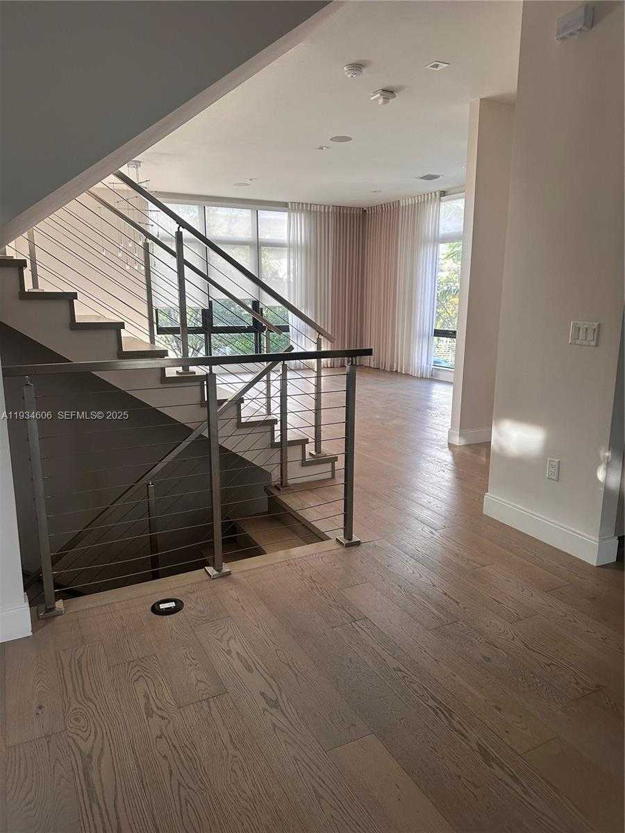 Small Image of 8231 NORTH WEST 48TH ST #8231, Doral Number 8