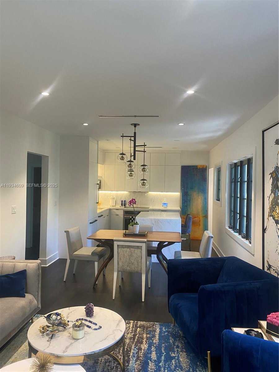 Small Image of 1114 MADRID ST, Coral Gables Number 10