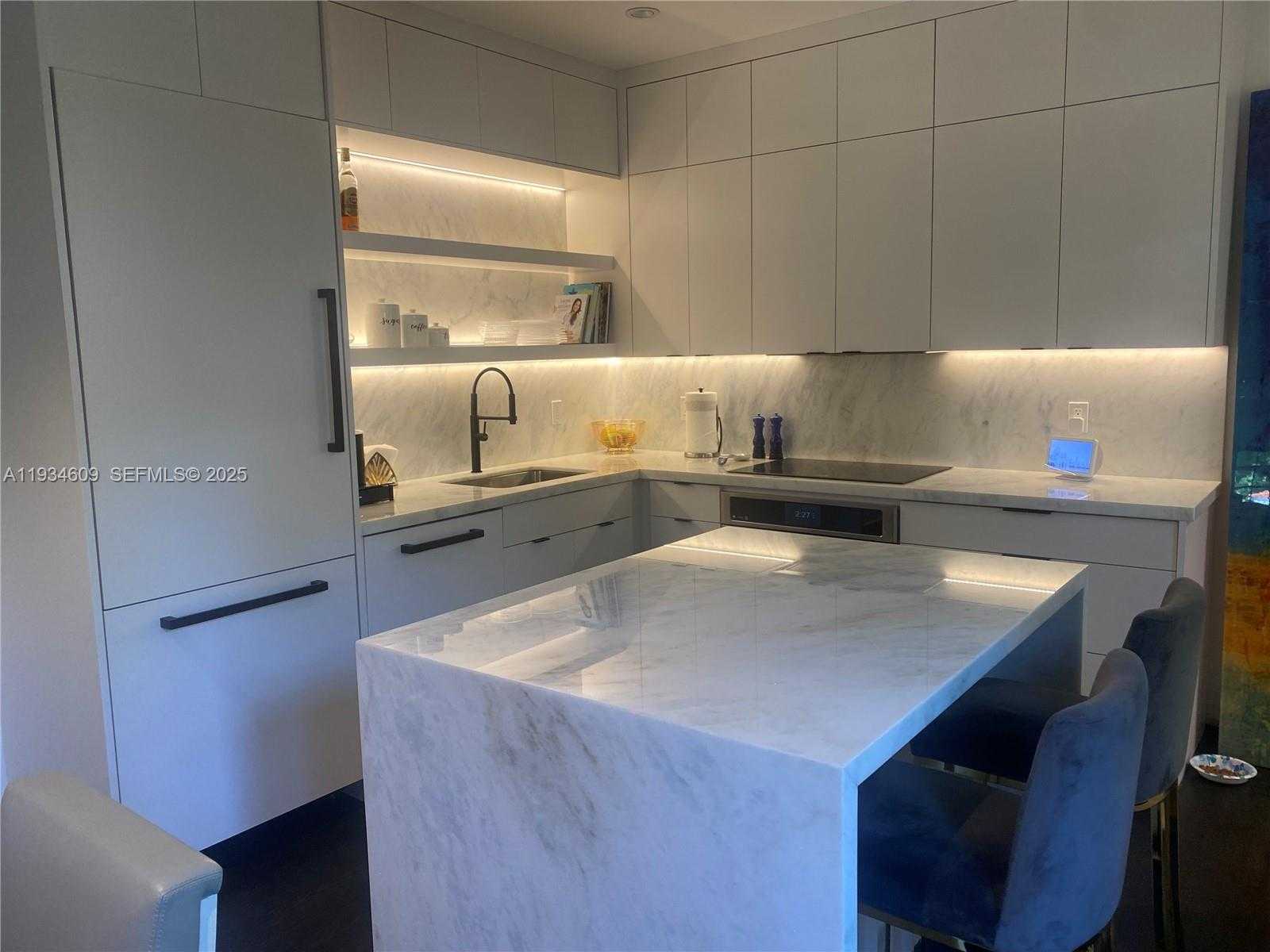 Small Image of 1114 MADRID ST, Coral Gables Number 3