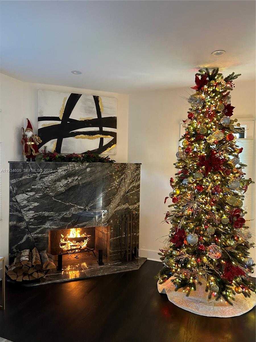 Small Image of 1114 MADRID ST, Coral Gables Number 8