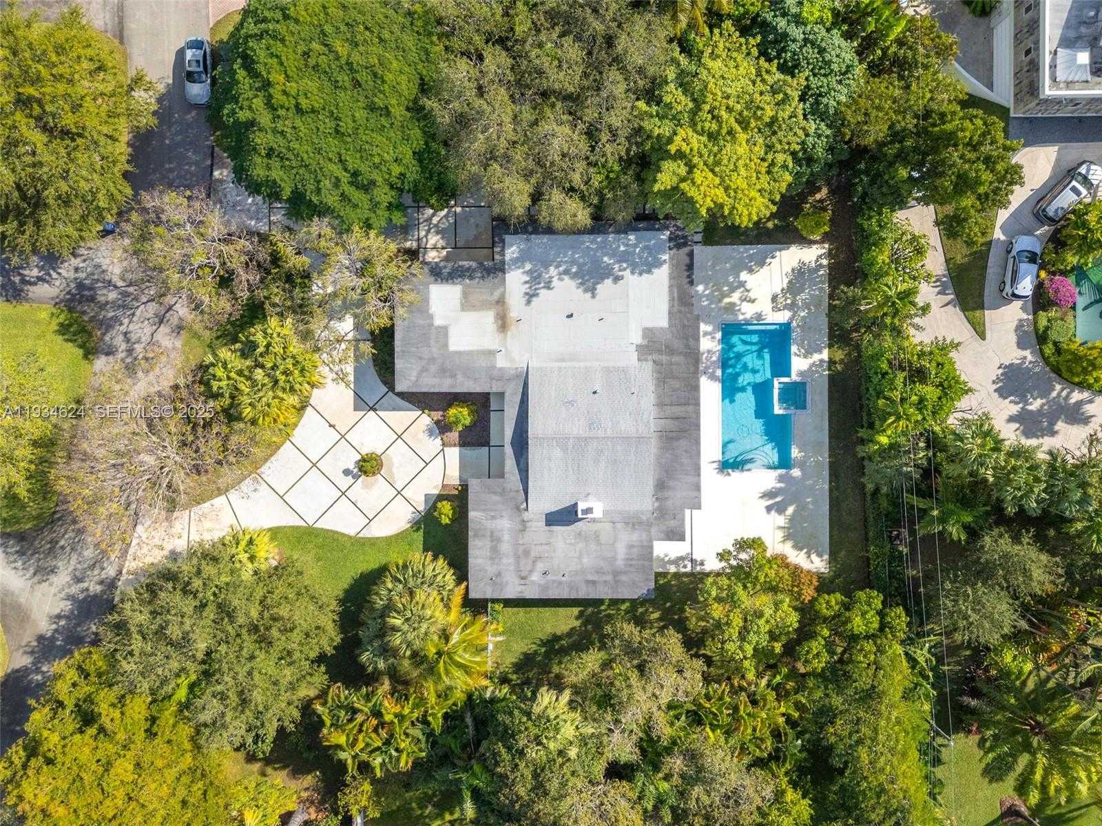 Small Image of 7760 SOUTH WEST 125TH TER, Pinecrest Number 2