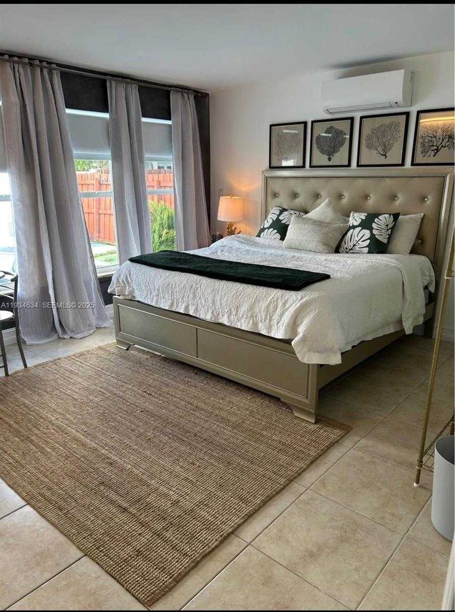 Small Image of 19410 NORTH EAST 19TH AVE, Miami Number 15